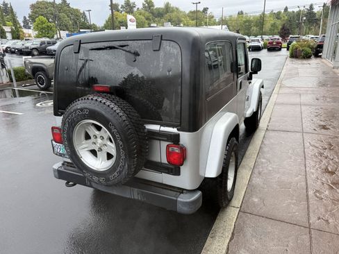 Used 2005 Jeep Wrangler Unlimited AWD/4WD image 4