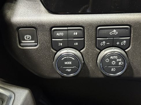 Used 2022 Chevrolet Silverado 1500 RST w/ Convenience Package II image 36