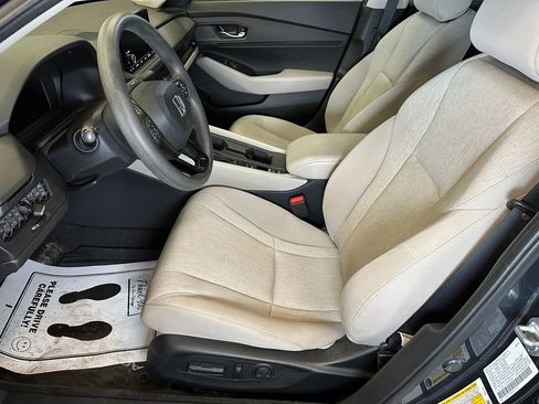 Used 2023 Honda Accord EX image 19