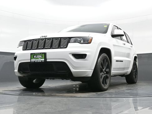 Used 2021 Jeep Grand Cherokee Laredo X image 27