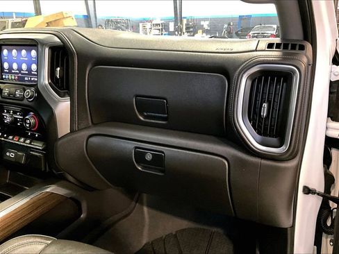 Used 2019 Chevrolet Silverado 1500 RST AWD/4WD image 13
