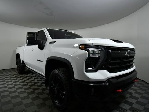 Used 2025 Chevrolet Silverado 3500 LTZ w/ LTZ Plus Package image 8