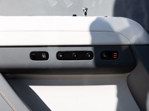 Certified 2021 Rolls-Royce Ghost Extended Wheelbase image 25