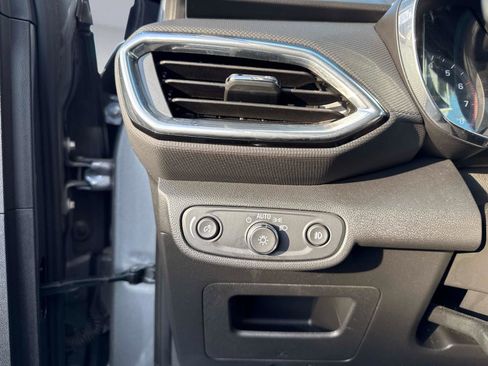 Used 2021 Chevrolet TrailBlazer LT w/ Convenience Package image 33