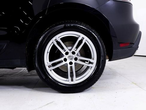 Certified 2026 Porsche Macan AWD/4WD image 23
