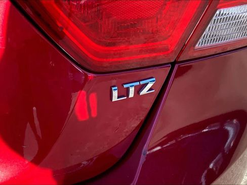 Used 2015 Chevrolet Impala LTZ image 9