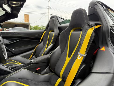 Used 2022 McLaren 720S Performance RWD image 32