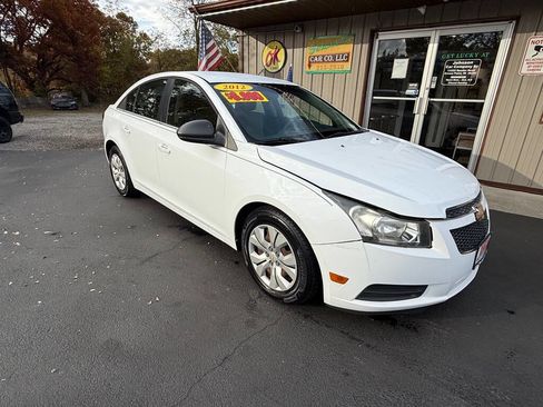 Used 2012 Chevrolet Cruze LS w/ Connectivity Package image 3