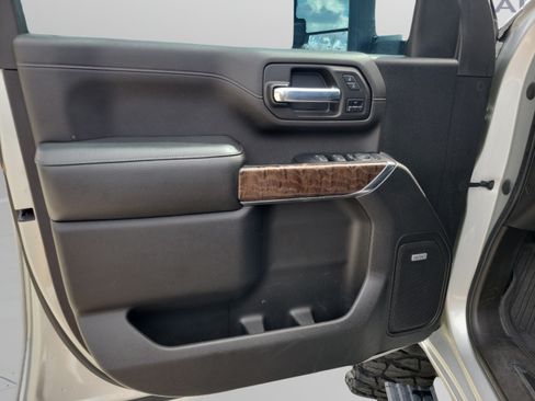 Used 2021 GMC Sierra 2500 Denali w/ Denali Ultimate Package AWD/4WD image 11