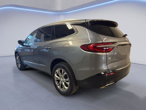 Used 2018 Buick Enclave Avenir w/ Avenir Technology Package AWD/4WD image 4
