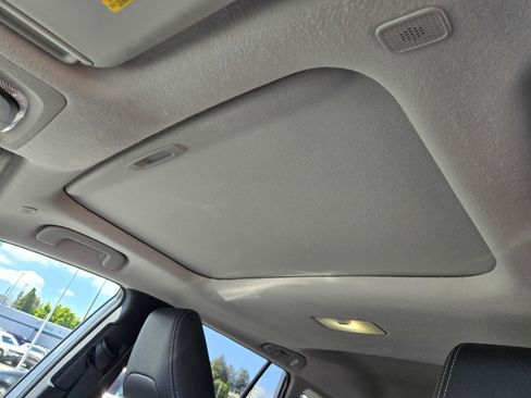 Used 2023 Toyota Corolla Cross XLE w/ Convenience Package image 11