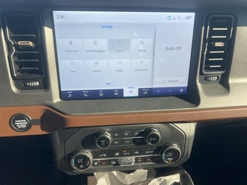 Used 2024 Ford Bronco Outer Banks image 8