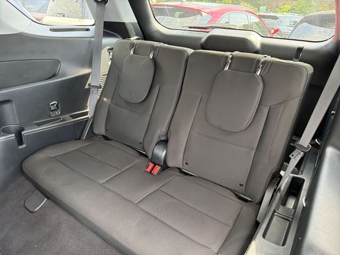 Used 2023 Ford Explorer XLT AWD/4WD image 26