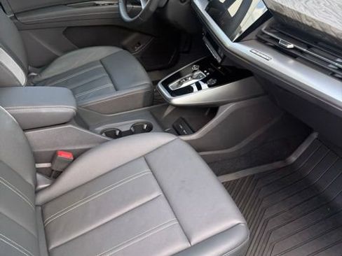 Certified 2023 Audi Q4 e-tron Prestige AWD/4WD image 10
