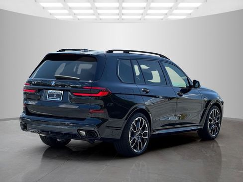 New 2026 BMW X7 xDrive40i w/ M Sport Package AWD/4WD image 6
