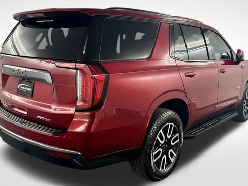 Used 2024 GMC Yukon AT4 w/ Technology Package AWD/4WD image 8