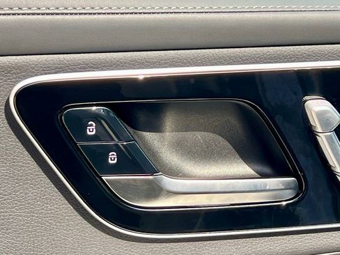 Certified 2026 Mercedes-Benz GLC 300 4MATIC image 31