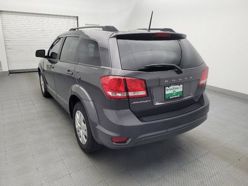 Used 2019 Dodge Journey SE FWD image 5