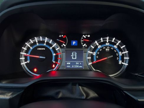 Used 2019 Toyota 4Runner TRD Off-Road AWD/4WD image 23