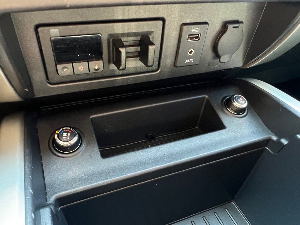 Used 2018 Nissan Titan PRO-4X w/ Pro-4x Convenience Package AWD/4WD image 42