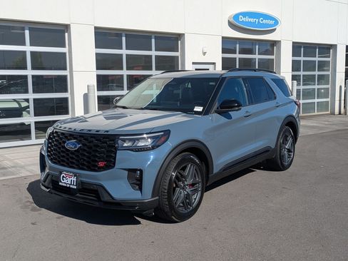 Used 2025 Ford Explorer ST AWD/4WD image 10