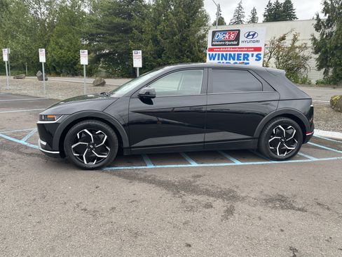 Certified 2024 Hyundai Ioniq 5 SEL RWD image 2