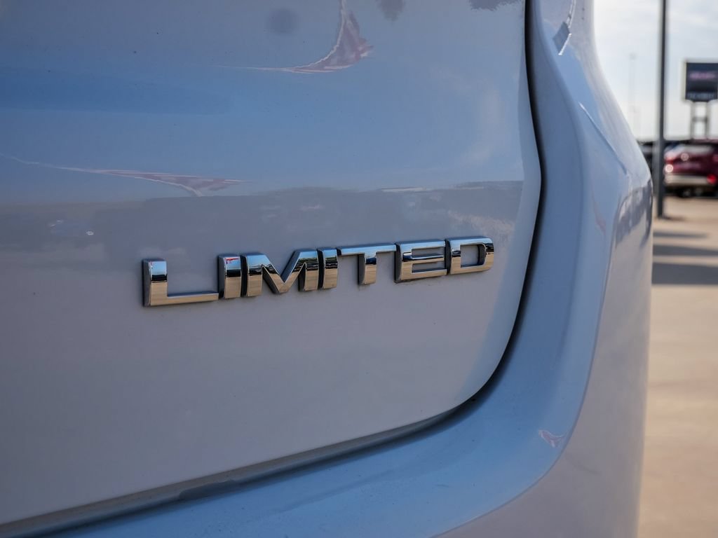 Used 2025 Jeep Compass Limited AWD/4WD image 12