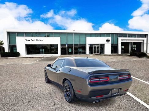 Used 2021 Dodge Challenger R/T Scat Pack image 6