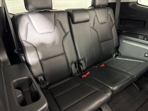 Used 2024 Kia Telluride S AWD/4WD image 18