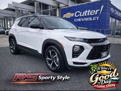 Used 2023 Chevrolet TrailBlazer RS w/ Sun and Liftgate Package image 1