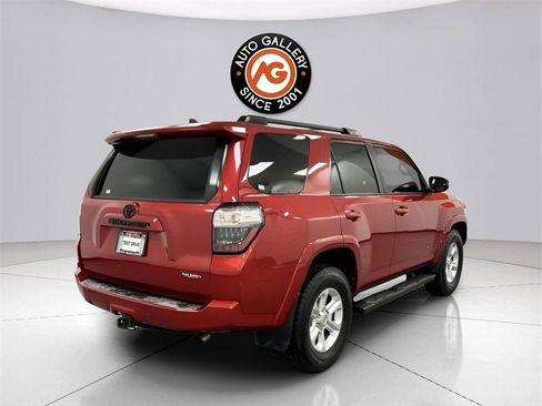 Used 2019 Toyota 4Runner SR5 image 7