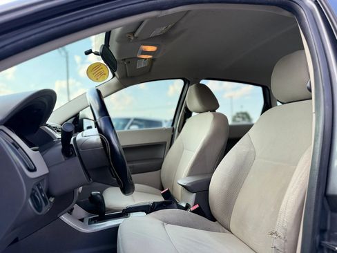 Used 2010 Ford Focus S FWD image 17