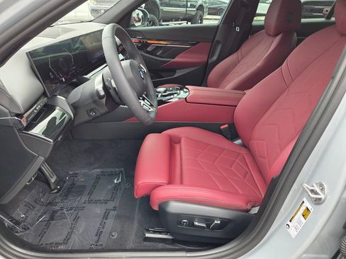 Used 2027 BMW 530i w/ M Sport Package RWD image 4