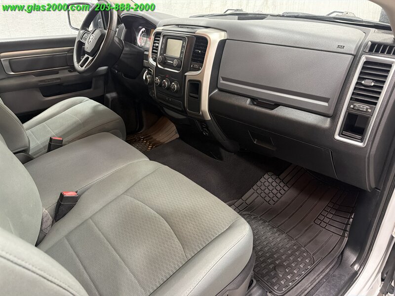 Used 2018 RAM 1500 Classic SLT AWD/4WD image 5