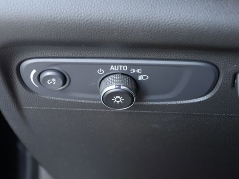 Used 2022 Buick Envision Avenir w/ Technology Package II FWD image 14