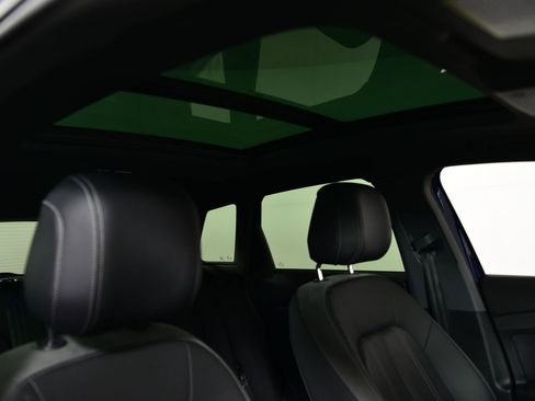 Used 2023 Audi Q4 e-tron Premium Plus w/ Premium Plus image 14