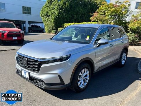 Used 2025 Honda CR-V LX image 3