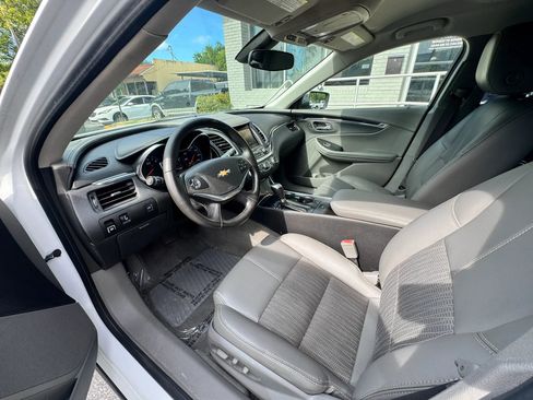 Used 2016 Chevrolet Impala LT FWD image 10