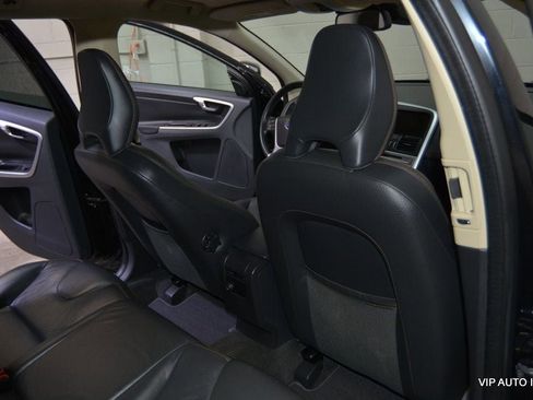 Used 2011 Volvo XC60 3.2 image 19