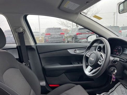 Certified 2024 Kia Forte LXS w/ LXS Technology Package image 31