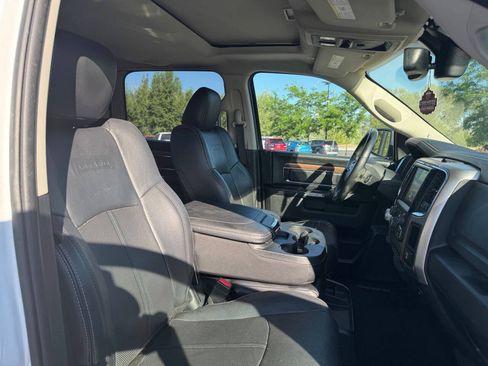 Used 2017 RAM 1500 Laramie w/ Convenience Group AWD/4WD image 16