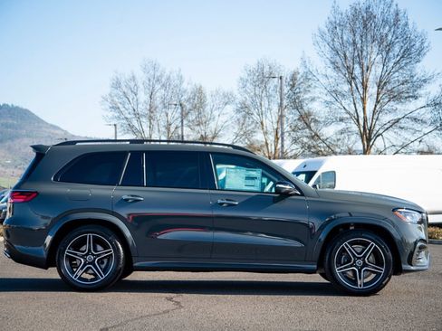 New 2026 Mercedes-Benz GLS 450 4MATIC image 5
