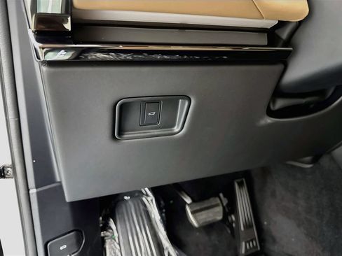 New 2026 Land Rover Range Rover Sport Dynamic SE AWD/4WD image 10