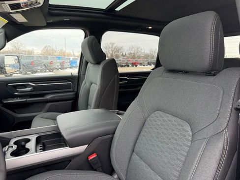 New 2026 RAM 1500 4x4 Crew Cab image 8