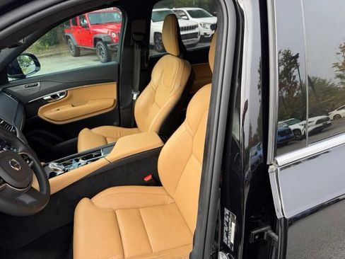 Used 2023 Volvo XC90 B6 Ultimate w/ Lounge Package AWD/4WD image 12