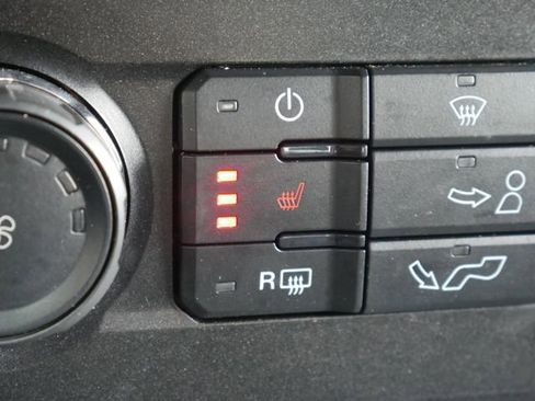 Used 2018 Ford F150 XLT w/ Equipment Group 302A Luxury AWD/4WD image 3