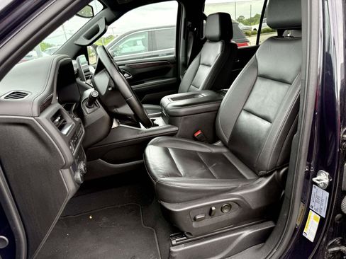 Used 2024 Chevrolet Tahoe LT RWD image 5