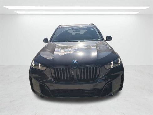 New 2026 BMW X5 xDrive50e w/ Executive Package image 9