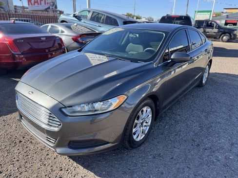 Used 2015 Ford Fusion S image 2