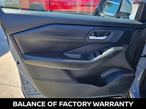 Certified 2025 Nissan Rogue SL AWD/4WD image 14